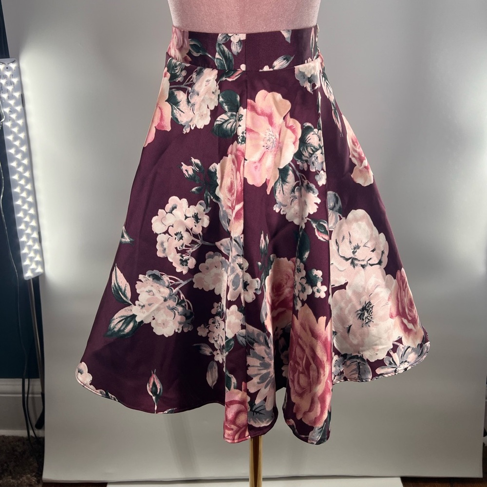 EUC City Triangles Floral Print Mini Skirt - Picture 5 of 9